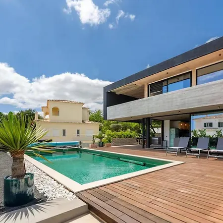 Villa close to Meia Beach pool * Lagos