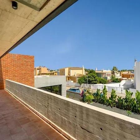 Villa Villa close to Meia Beach pool Lagos