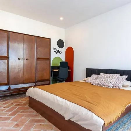 Villa close to Meia Beach pool