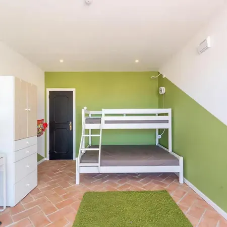 Villa Close To Meia Beach Pool